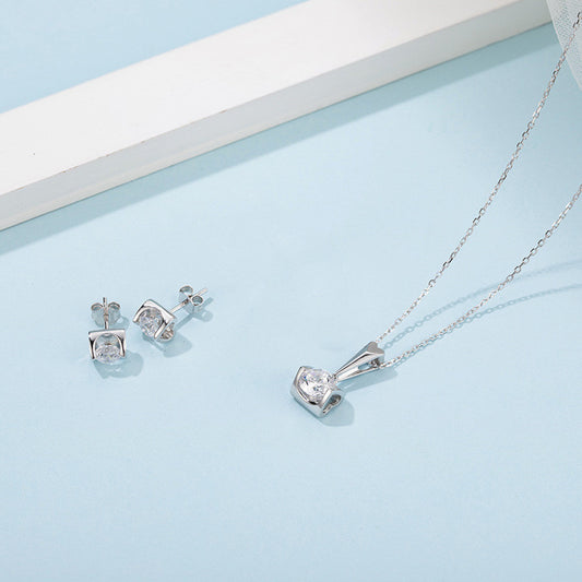 Silver Inlaid Moissanite Stud Necklace